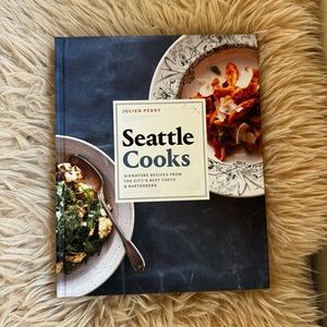 Seattle Cooks Cookbook